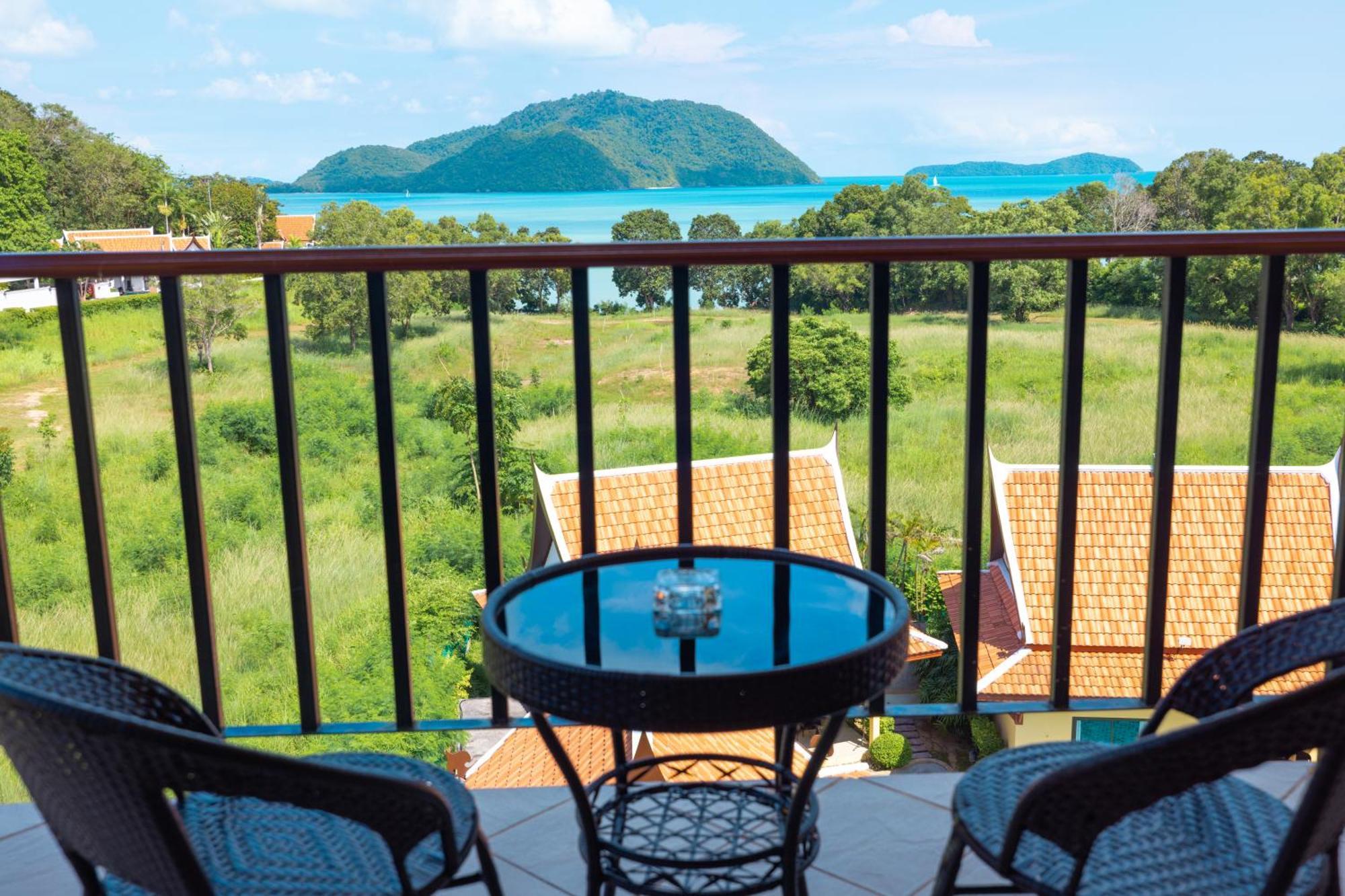 Phuket Kana International Hotel普吉岛卡娜国际酒店 Rawai المظهر الخارجي الصورة